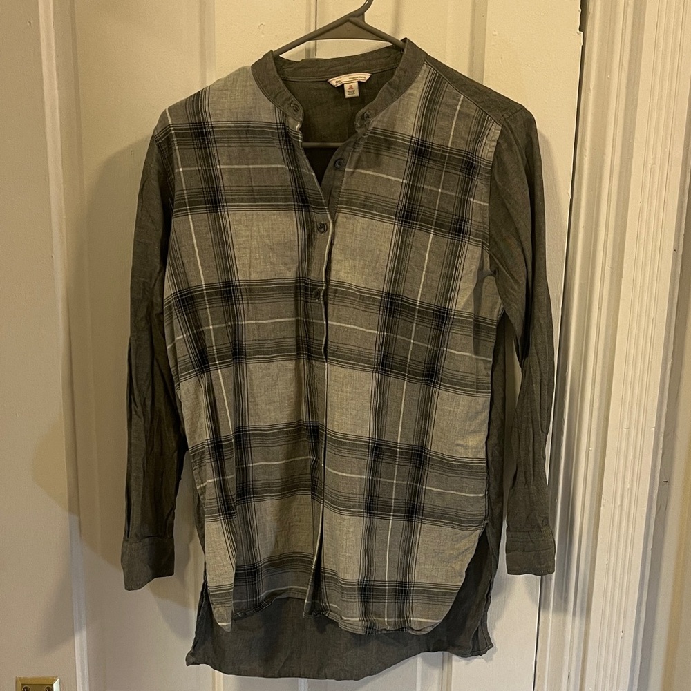 GAP Women's Black and Gray Plaid Shirt Jacket